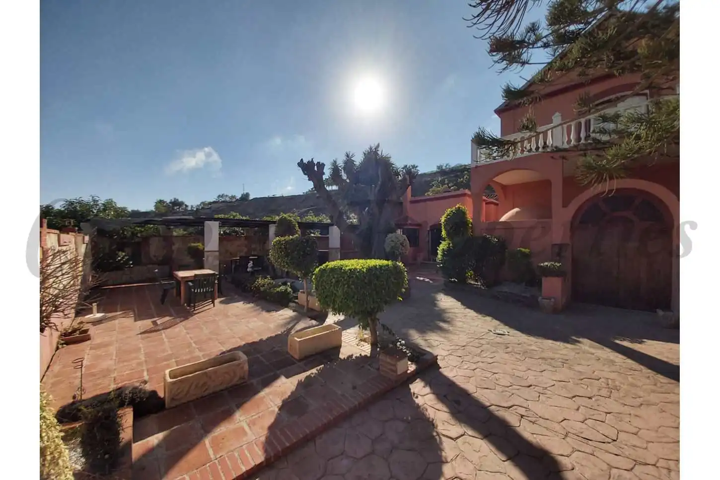 Casa amb terrassa en venda a Avda Pescia - Ctra de Frigiliana, imagen 2