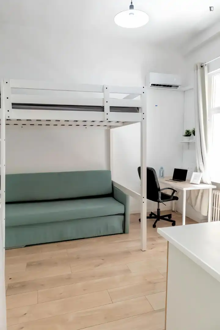 Study for rent in Argüelles