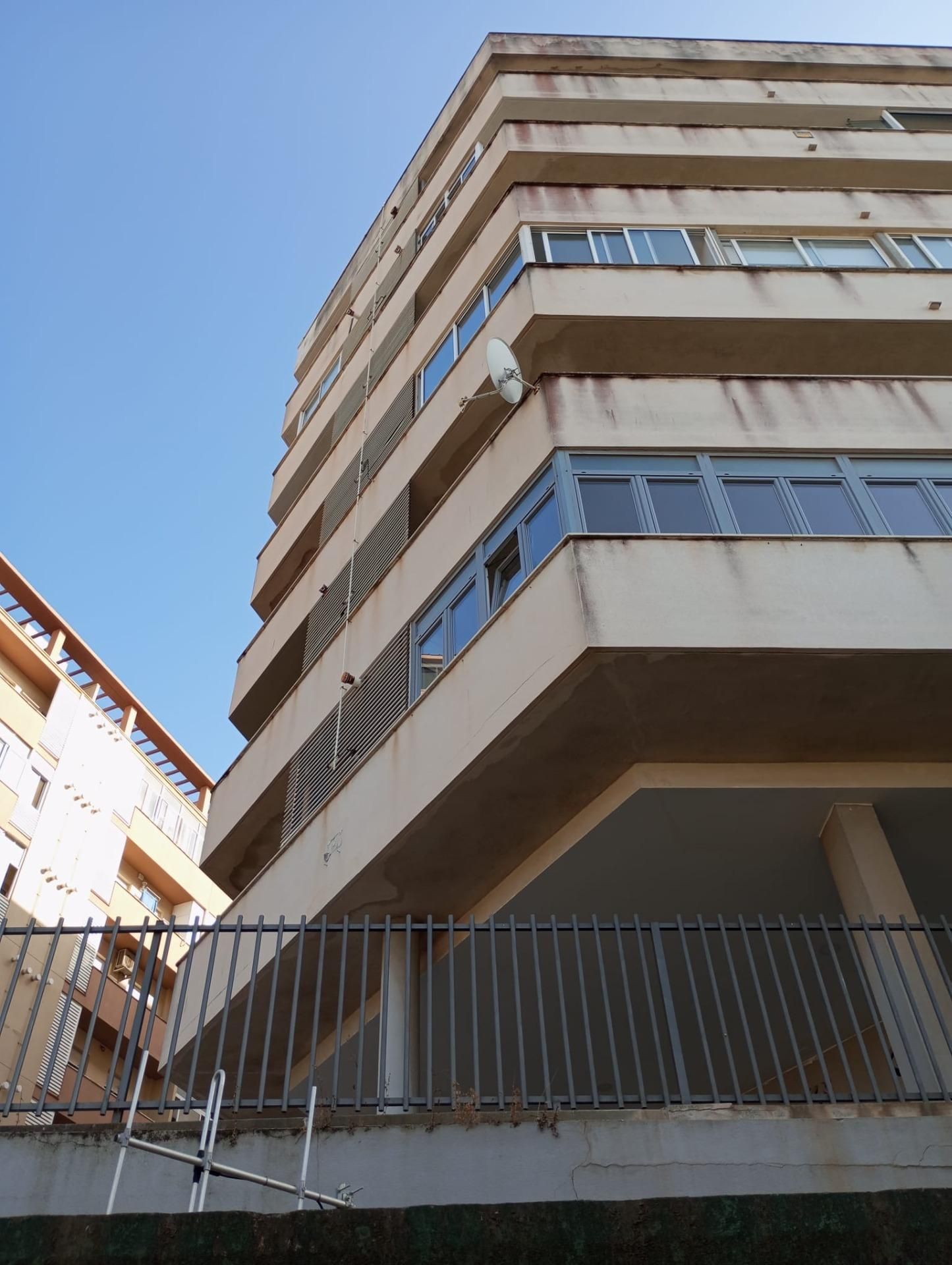 Exterior view of Flat for sale in Algeciras  with Community pool