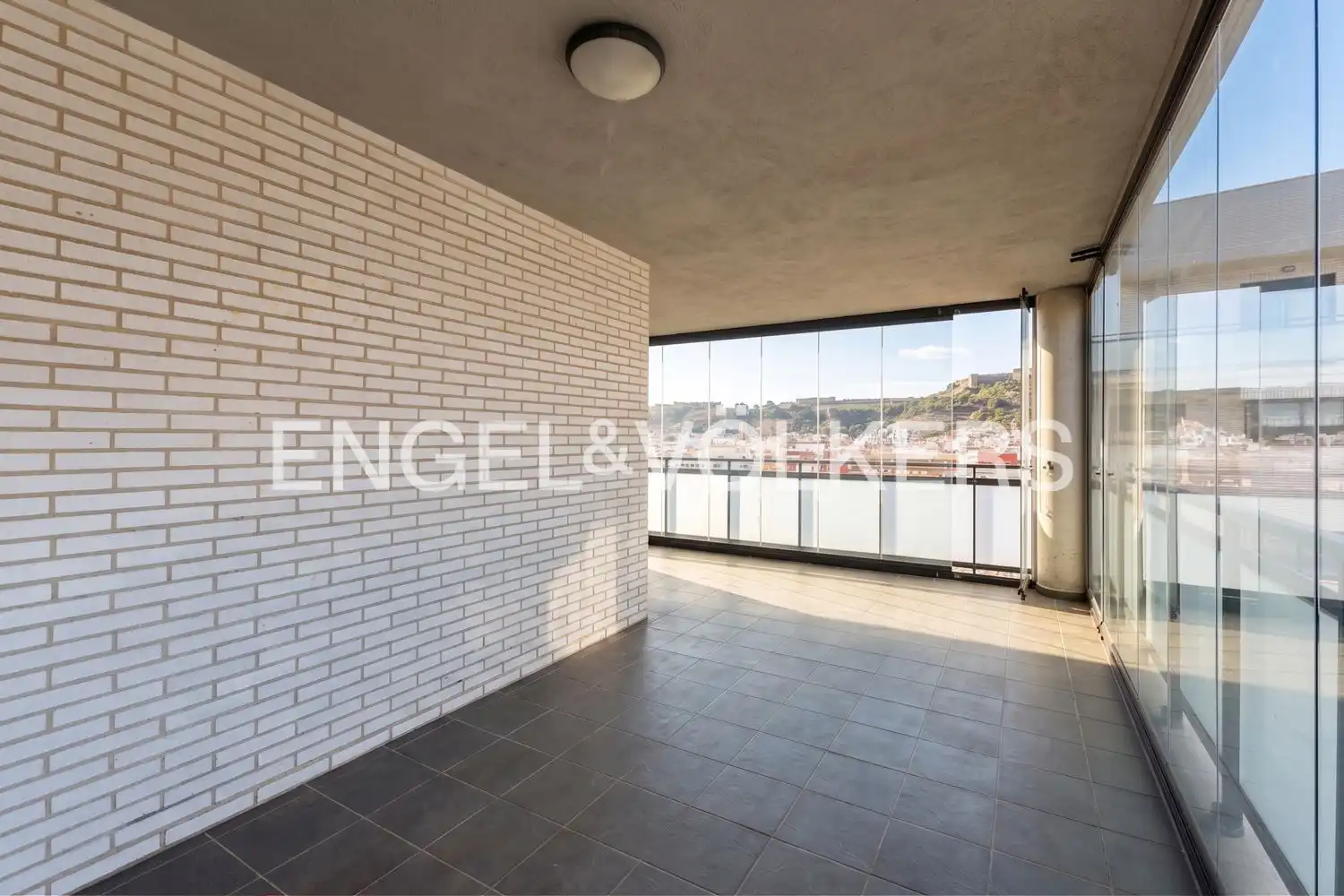 Terrasse von Wohnung zur Miete in Sagunto / Sagunt mit Klimaanlage, Heizung und Privatgarten