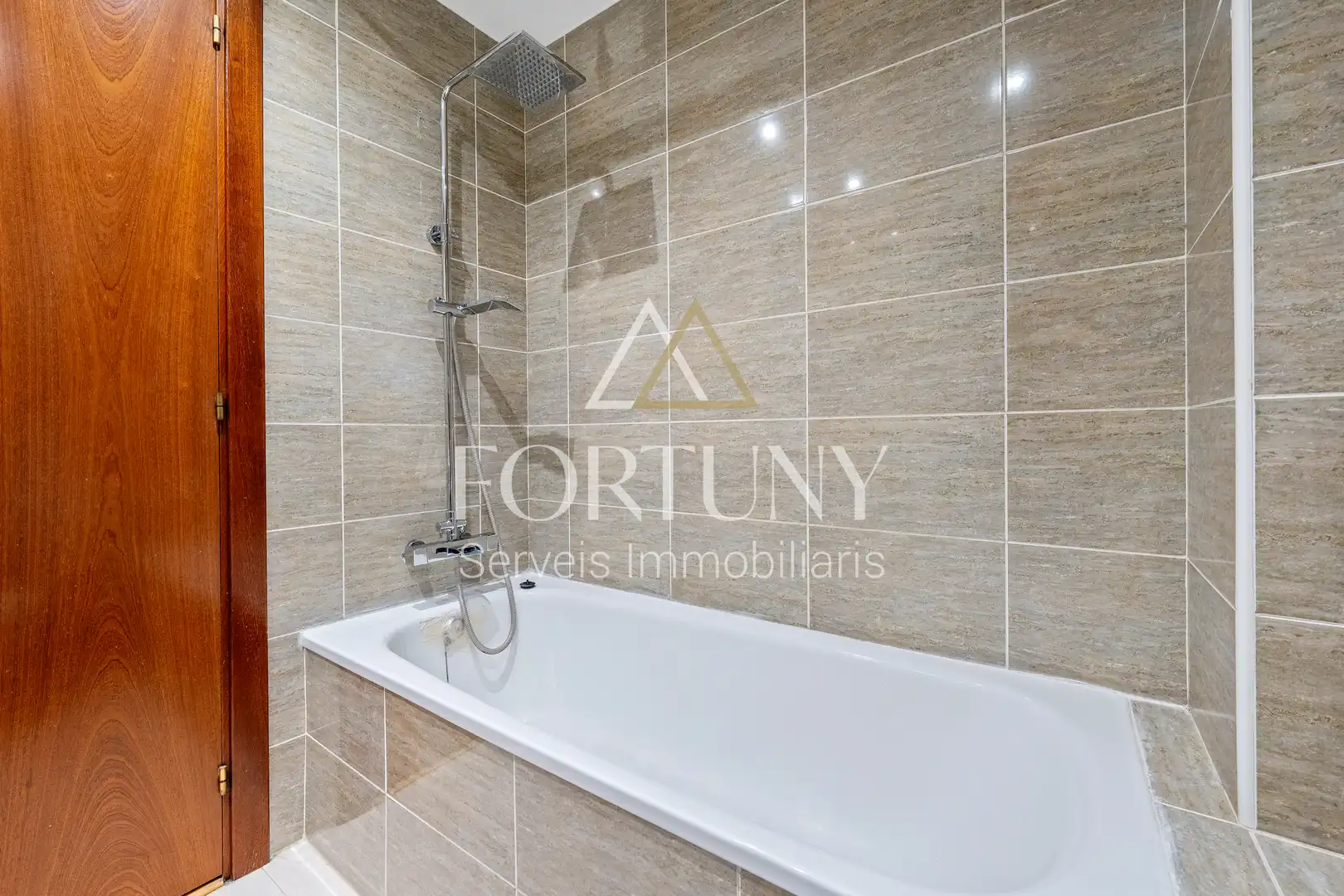 Baño de Dúplex en venta en Llevant