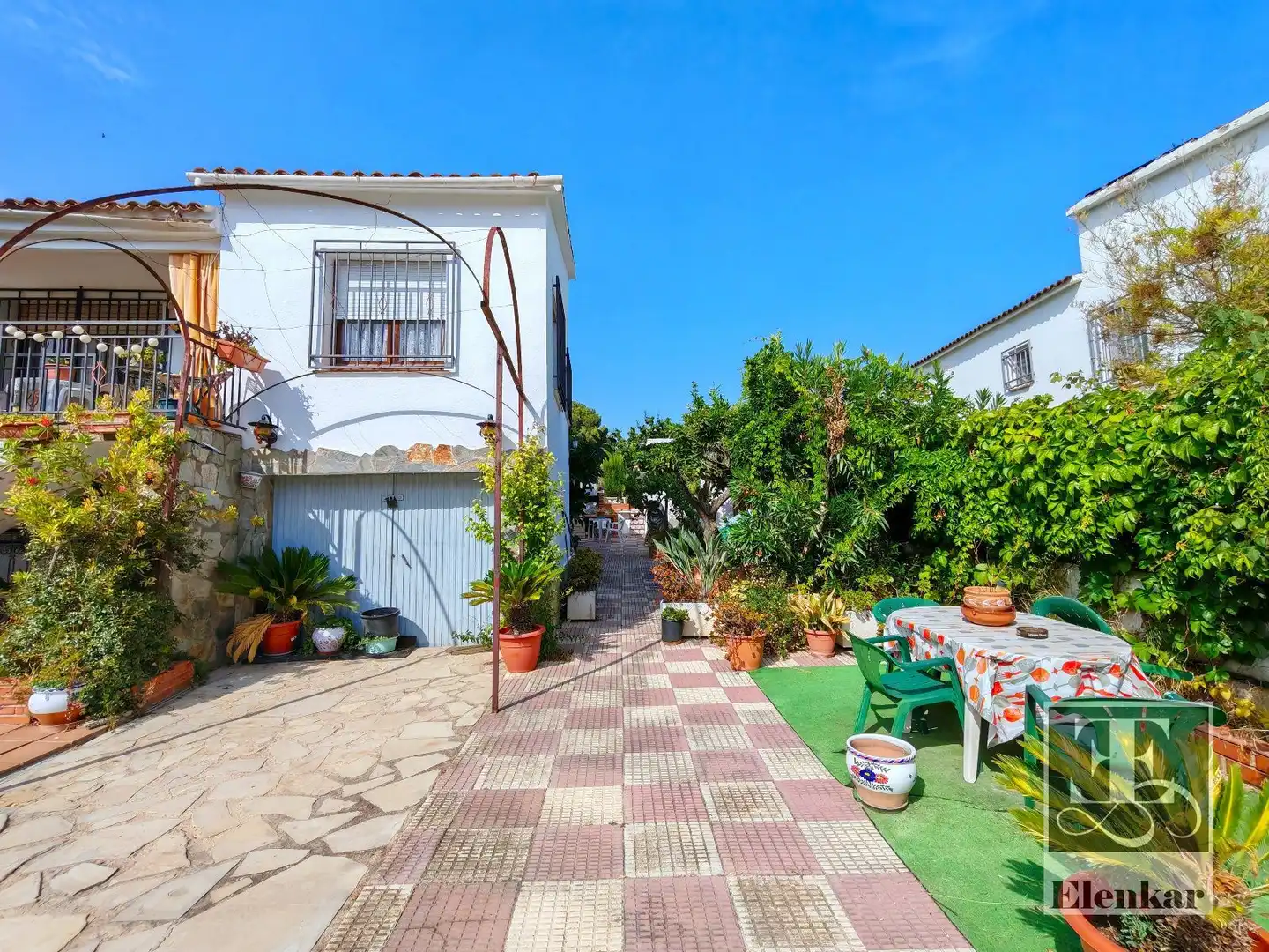 Vista exterior de Casa o xalet en venda en Calafell amb Calefacció, Jardí privat i Terrassa