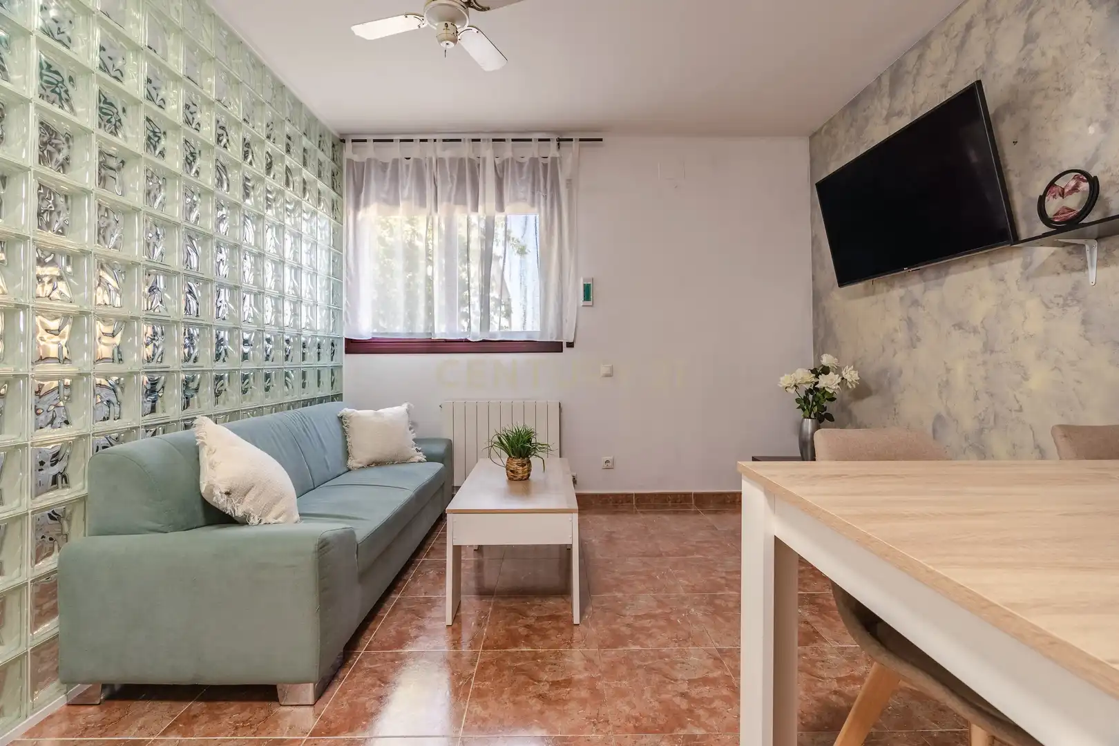 Sala de estar de Apartamento en venta en L'Arboç con Trastero y Horno