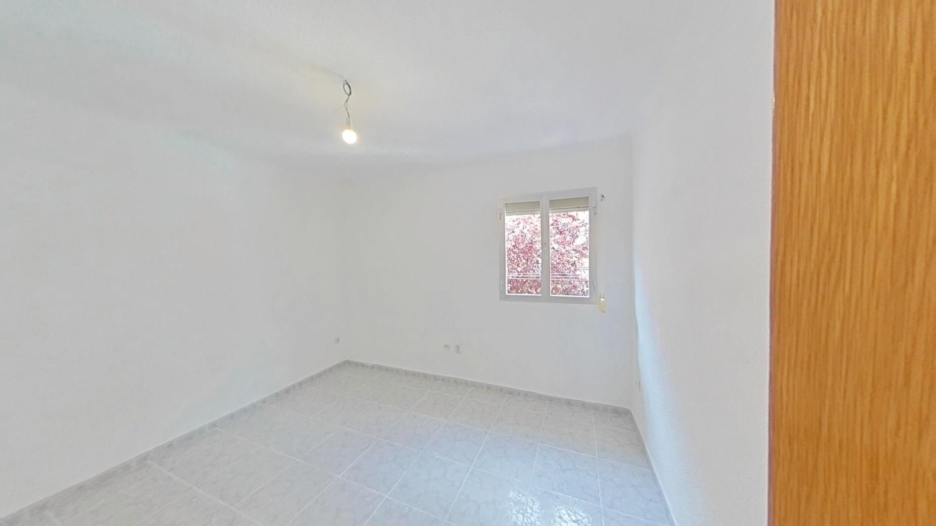 Bedroom of Flat for sale in  Madrid Capital  with Oven