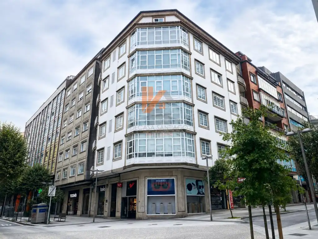 Vista exterior de Apartamento en venta en Santiago de Compostela 