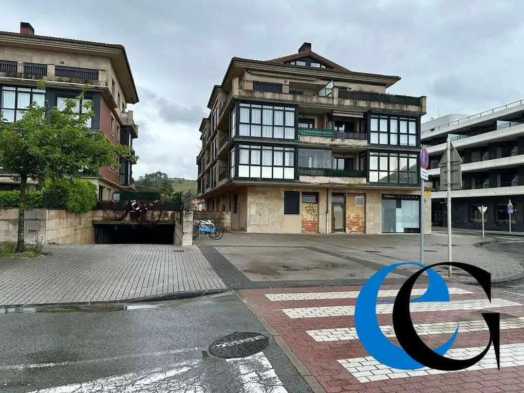 Exterior view of Garage for sale in Orio