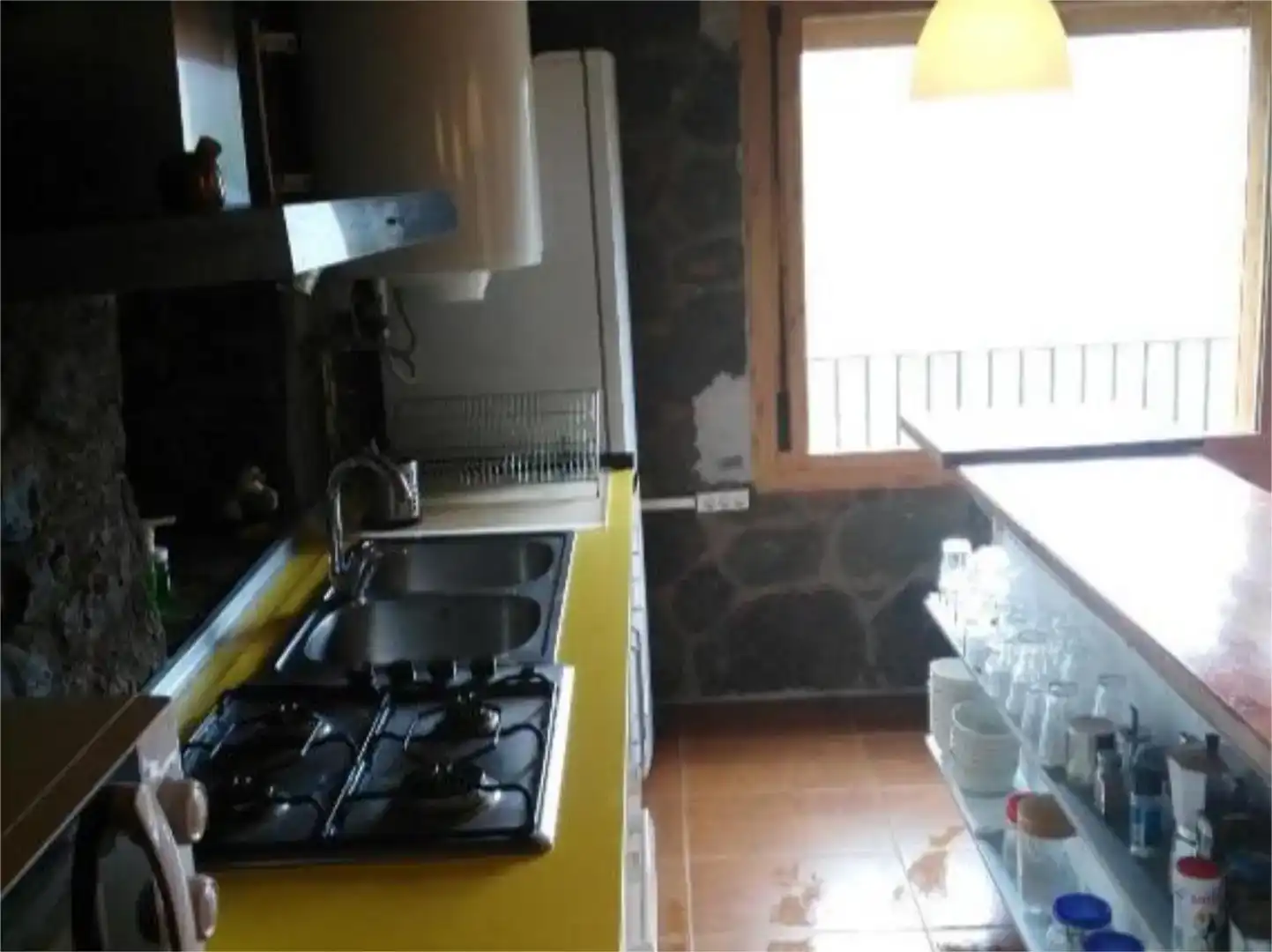 Cuina de Finca rústica en venda en Planoles amb Balcó