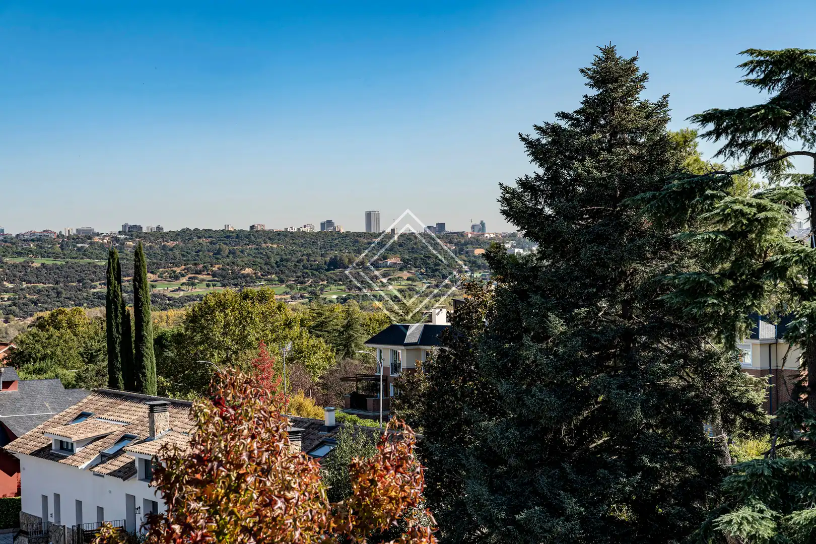 Außenansicht von Dachboden zum Verkauf in Madrid mit Klimaanlage, Heizung und Terrasse