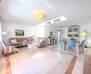 Living room of Single-family semi-detached to rent in Marbella  with Air Conditioner, Heating and Private garden