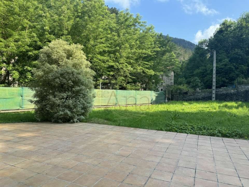 Jardí de Pis en venda en Güeñes amb Calefacció, Jardí privat i Terrassa