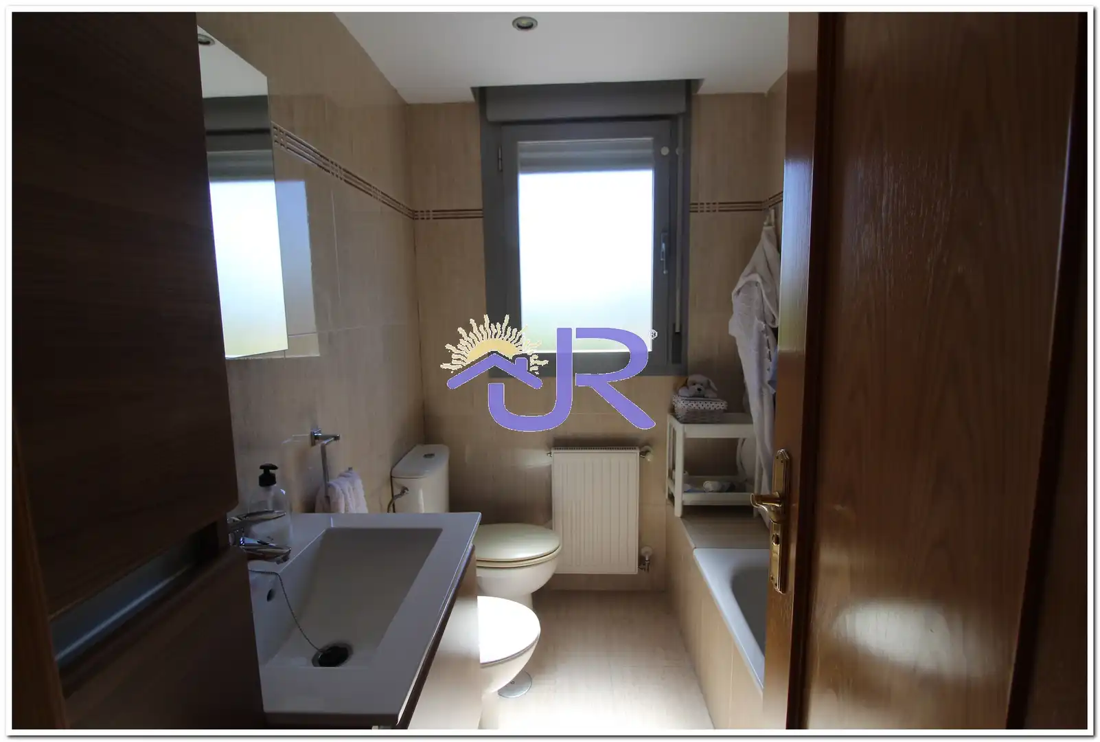 Baño de Piso de alquiler en Paracuellos de Jarama con Calefacción, Amueblado y Horno