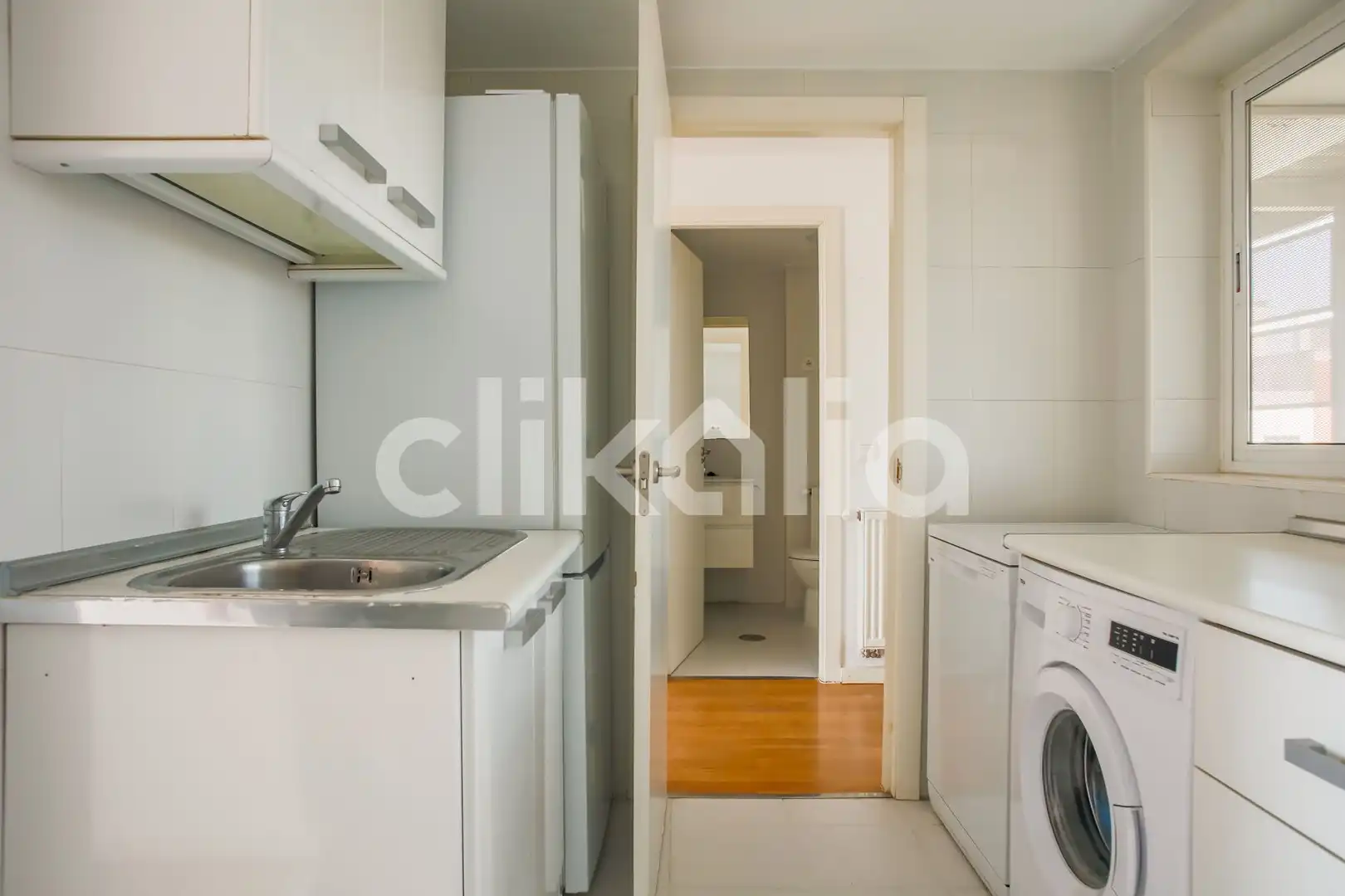 Kitchen of Flat for sale in Madrid  with Heating, Terrace and Storage room
