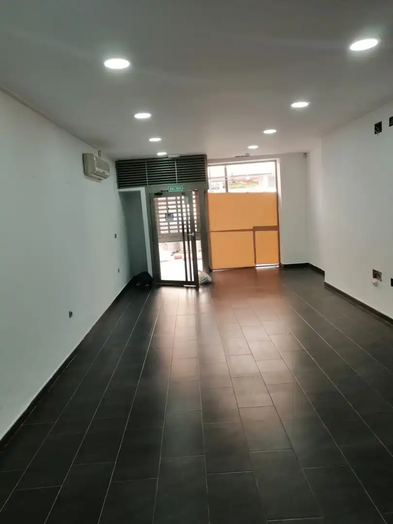 Local comercial en venda a Calle Hermanos Jiménez, imagen 3