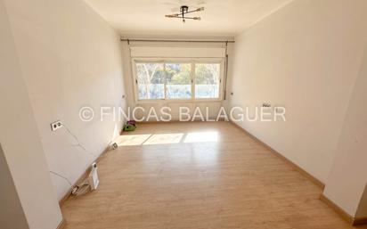 Living room of Flat to rent in  Barcelona Capital  with Parquet flooring and Oven