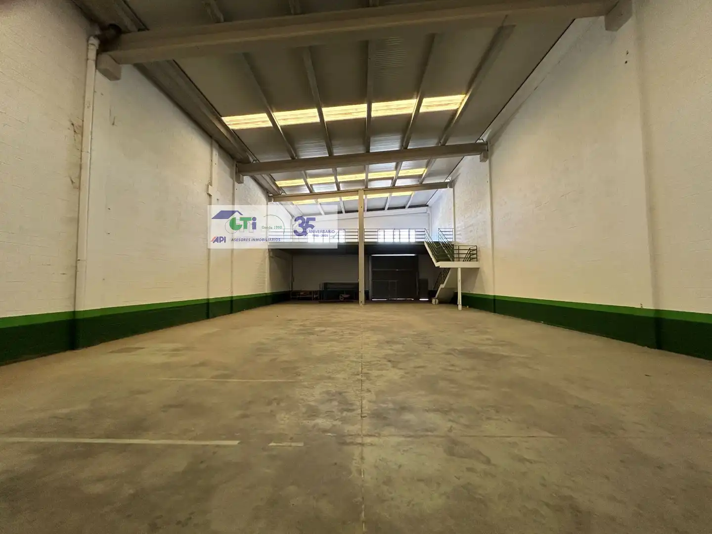 Industrial building for sale in CALLE BORDEREA