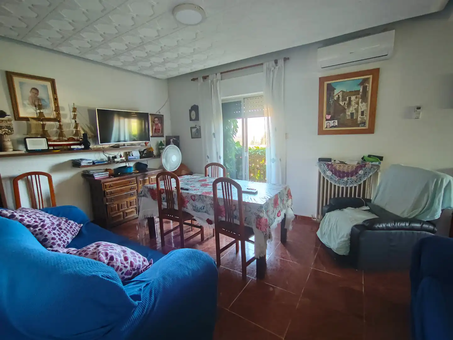 Sala d'estar de Casa o xalet en venda en La Zubia amb Aire condicionat, Calefacció i Jardí privat