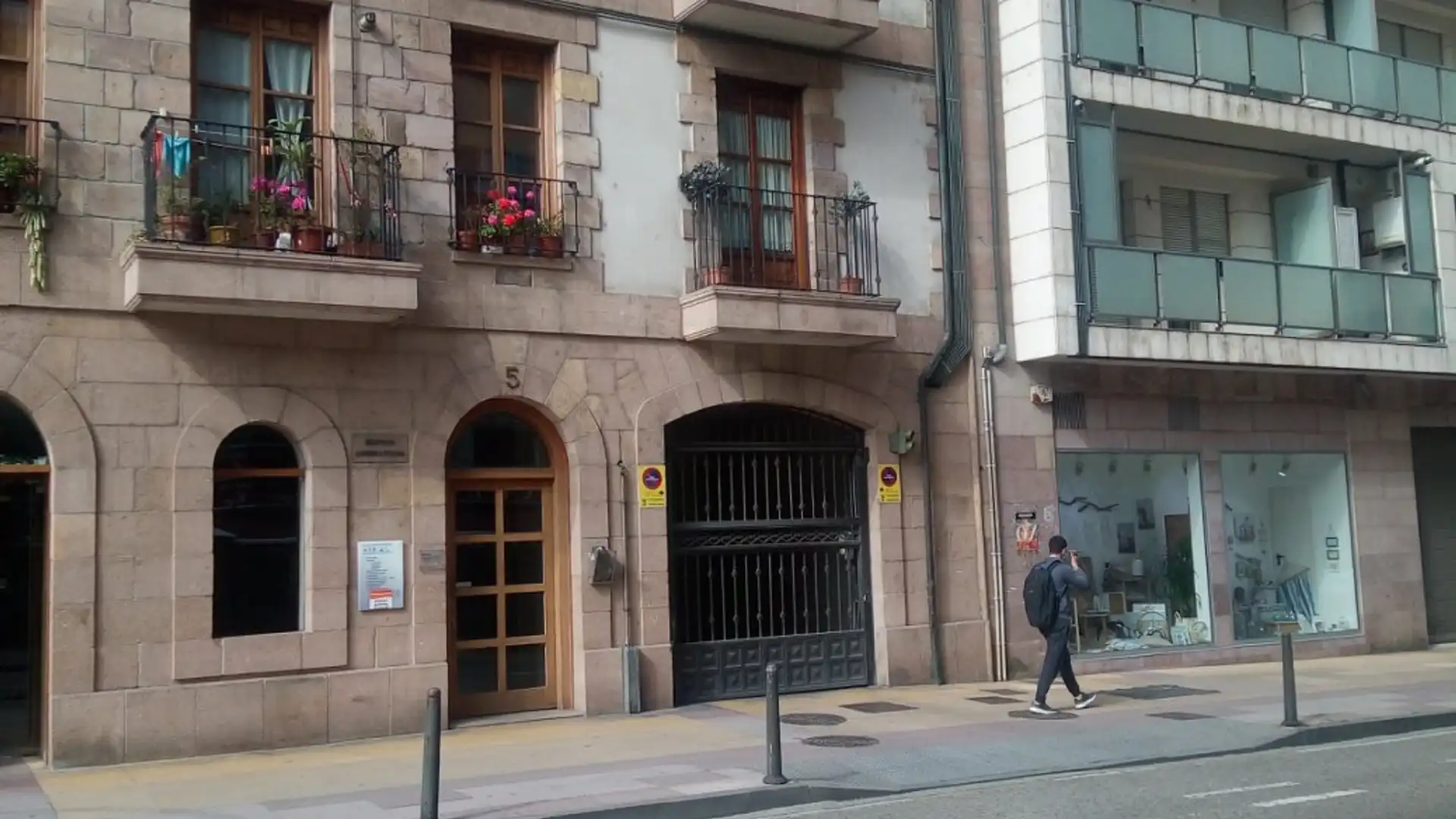 Vista exterior de Garaje en venta en Torrelavega 