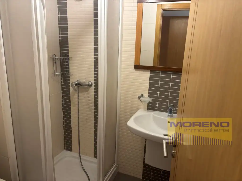 Baño de Apartamento en venta en Sarria con Terraza