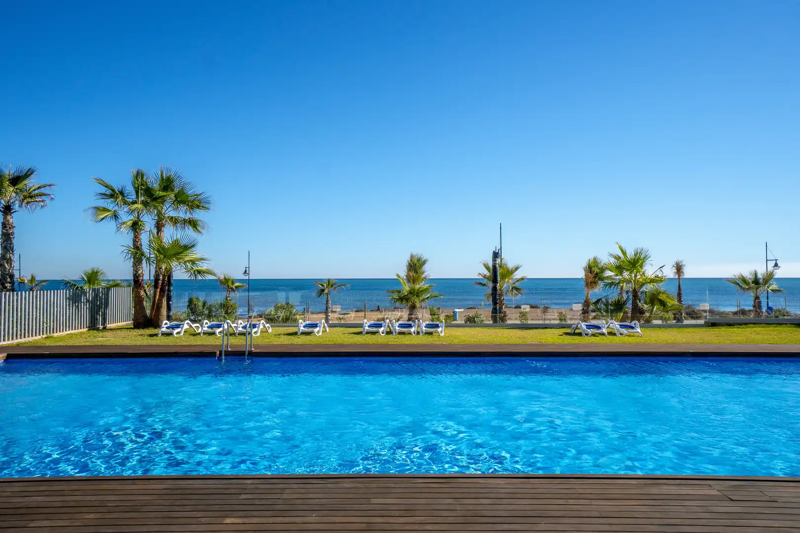 Schwimmbecken von Dachboden zum Verkauf in Torrevieja mit Terrasse und Möbliert