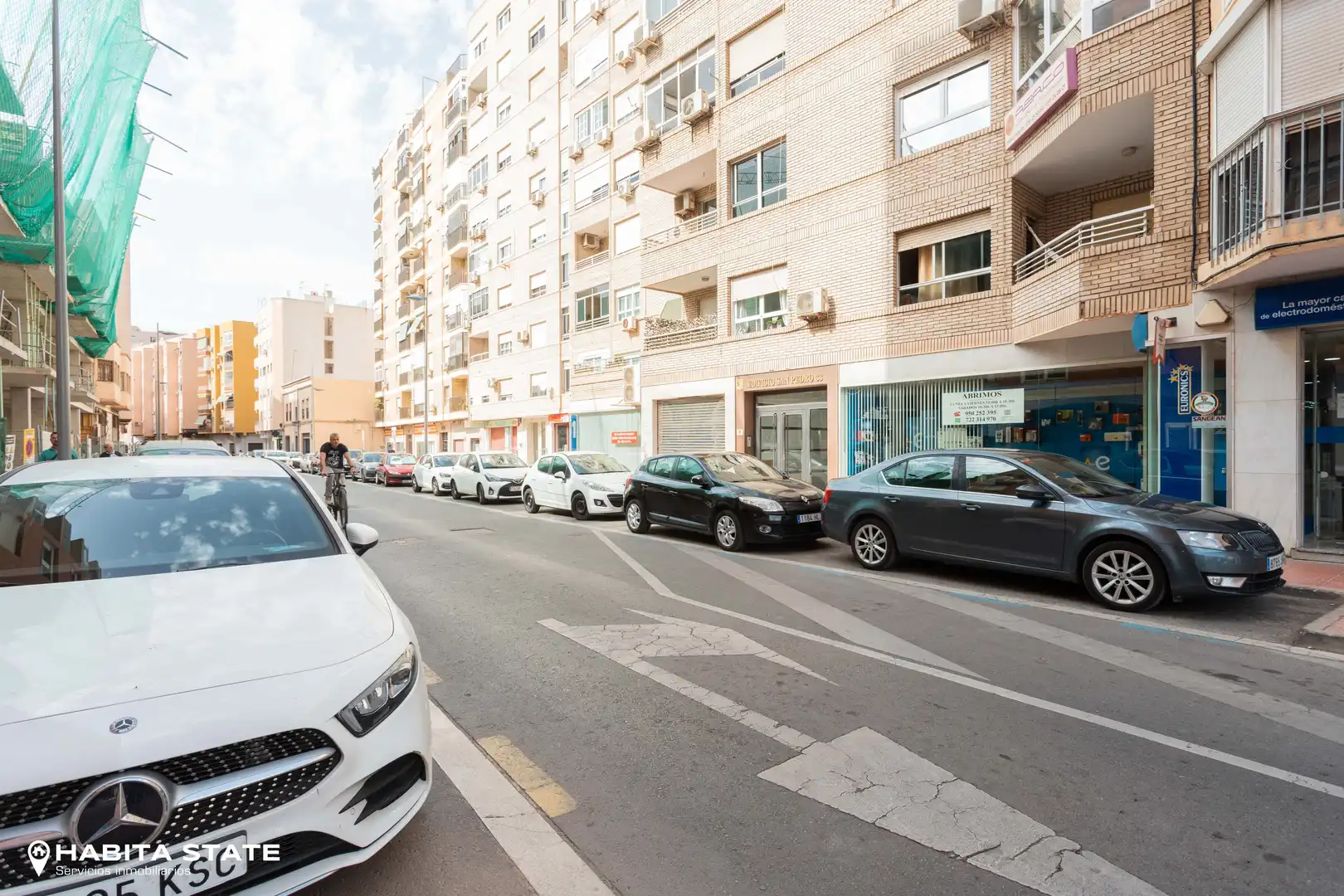 Vista exterior de Local de alquiler en Almería