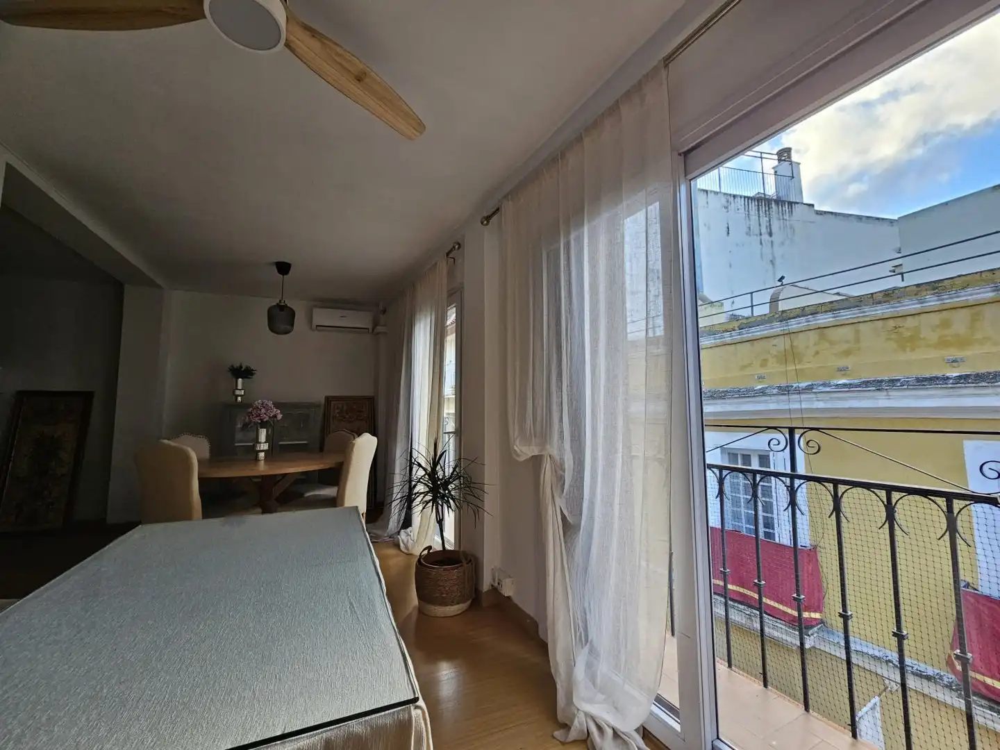 Bedroom of Flat for sale in Sevilla  with Air Conditioner, Heating and Balcony