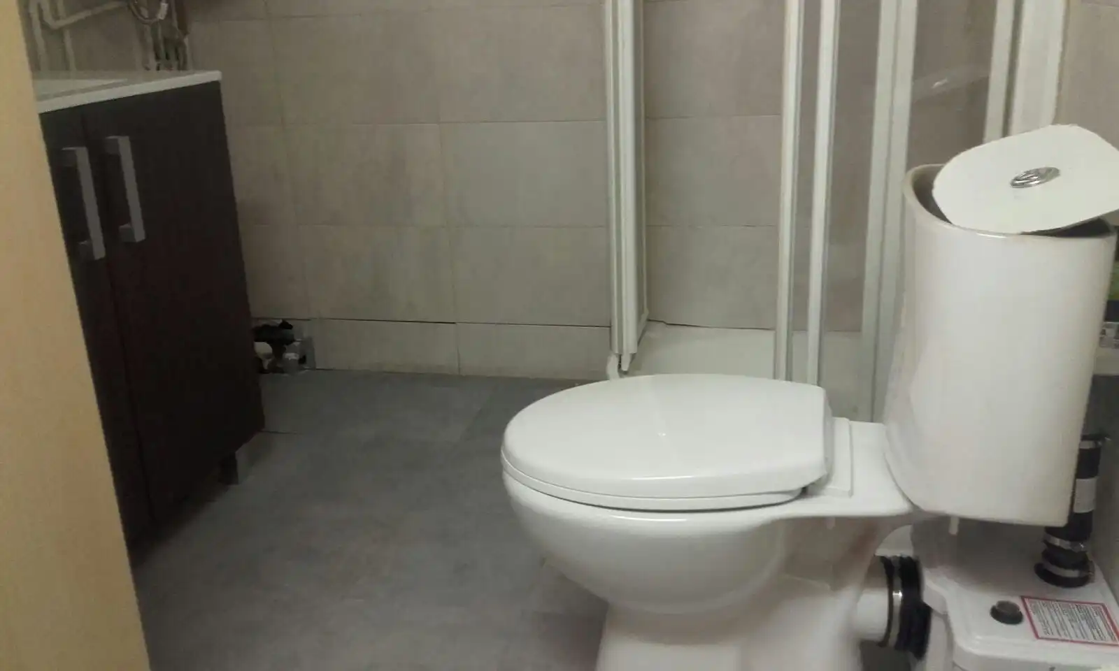 Baño de Local en venta en Errenteria con Calefacción, Amueblado y Alarma