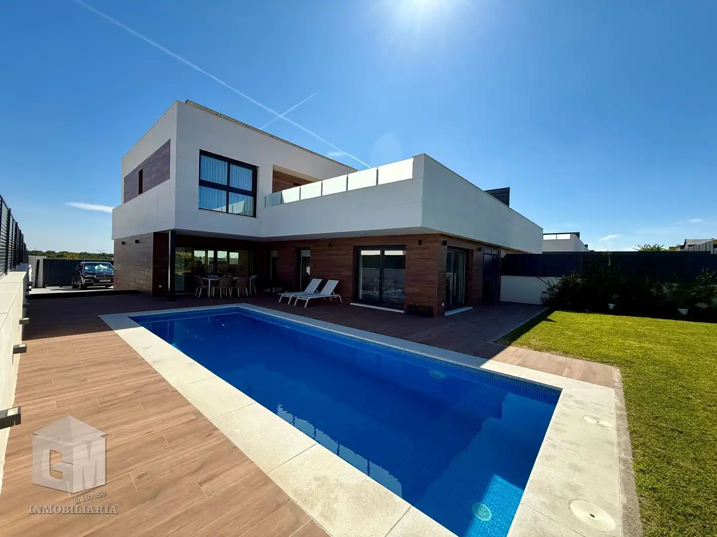 Piscina de Casa adosada en venda en Villaviciosa de Odón amb Calefacció, Jardí privat i Terrassa