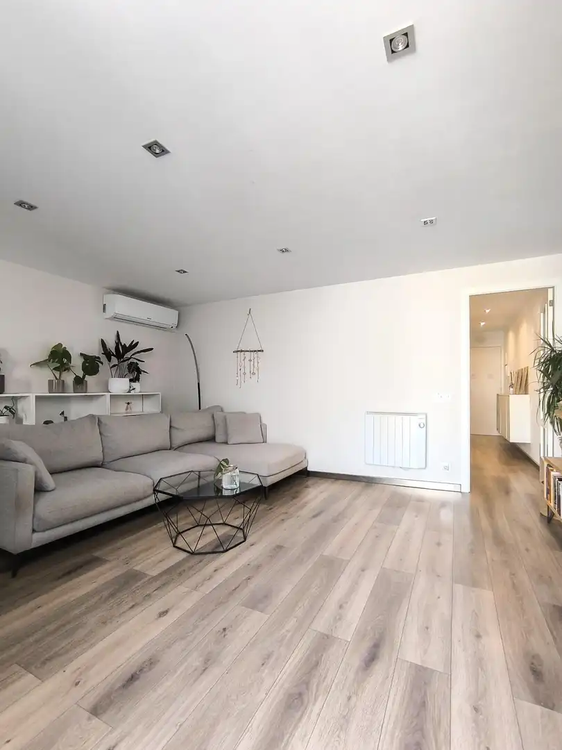 Sala de estar de Ático en venta en Mataró con Parquet, Terraza y Piscina