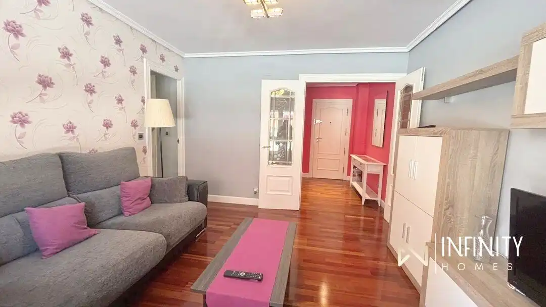 Sala de estar de Piso de alquiler en Bilbao  con Calefacción