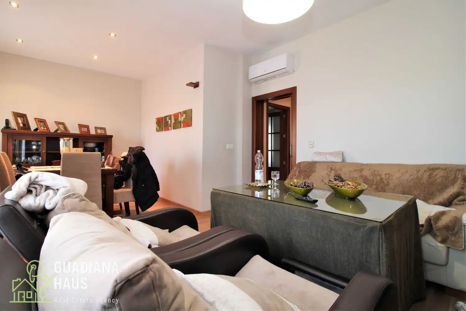 Sala d'estar de Casa adosada en venda en Ayamonte amb Terrassa i Traster