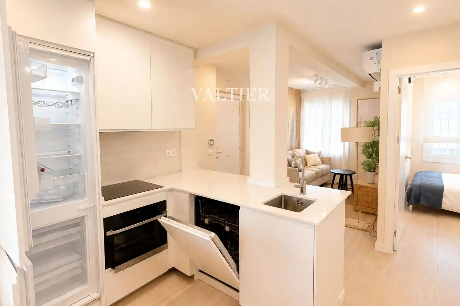 Kitchen of Flat for rent in Madrid  with Air Conditioner, Heating and Furnished
