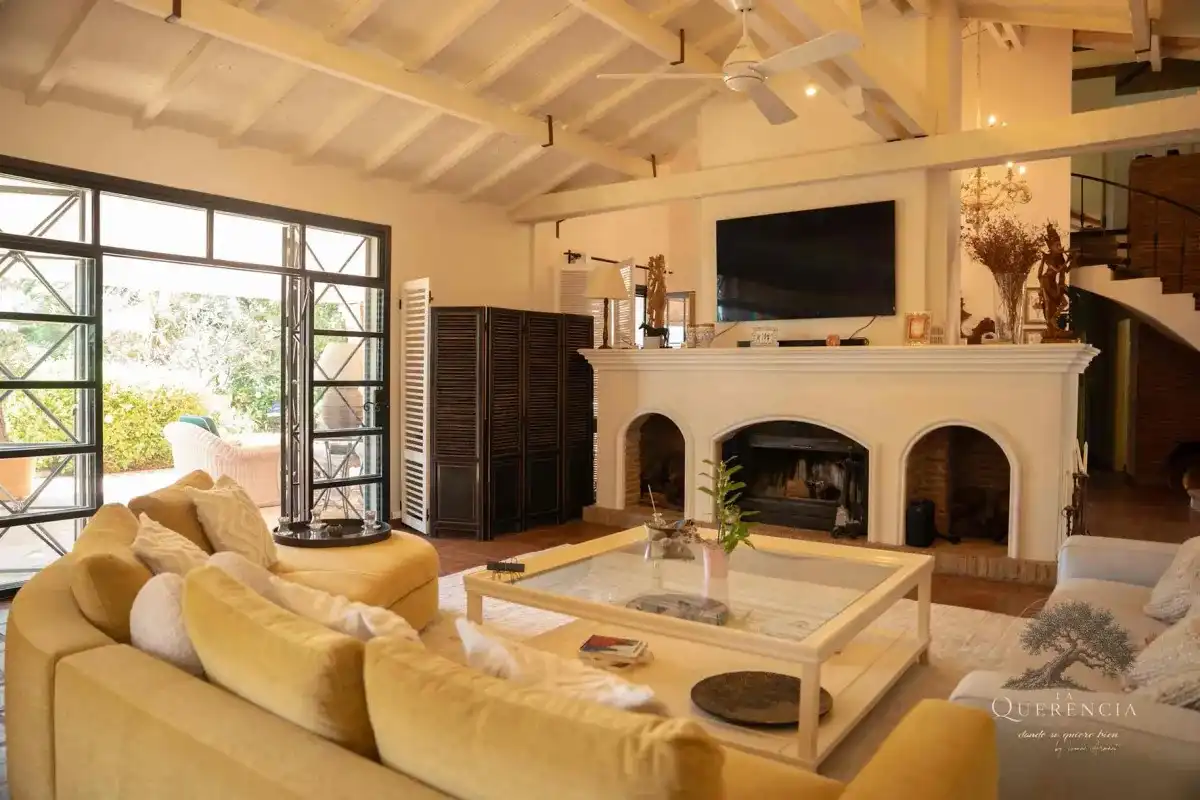 Living room of Houses for rent in Benahavís  with Air Conditioner, Heating and Private garden