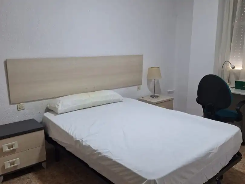 Schlafzimmer von Wohnung zur Miete in  Valencia Capital mit Klimaanlage