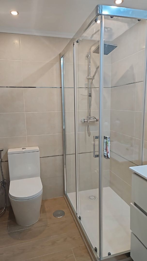 Bathroom of Flat to rent in Málaga Capital  with Air Conditioner, Terrace and Furnished