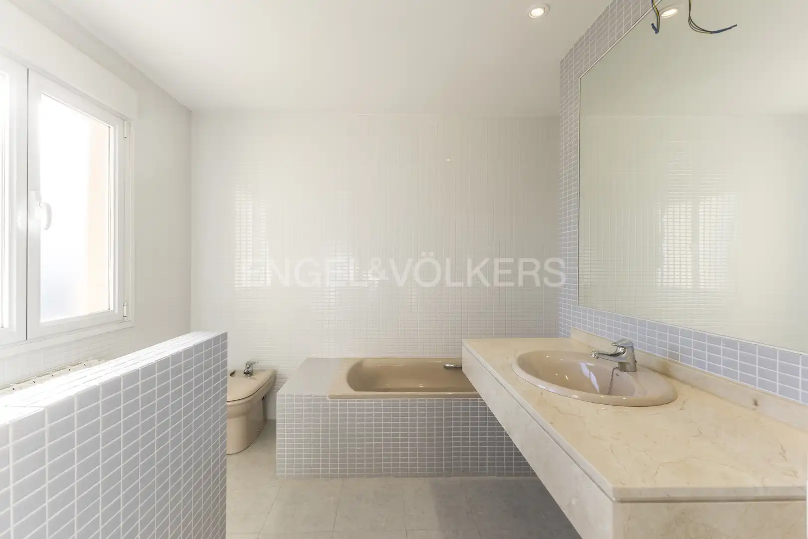 Houses for sale in Calle Otoño, Rejas