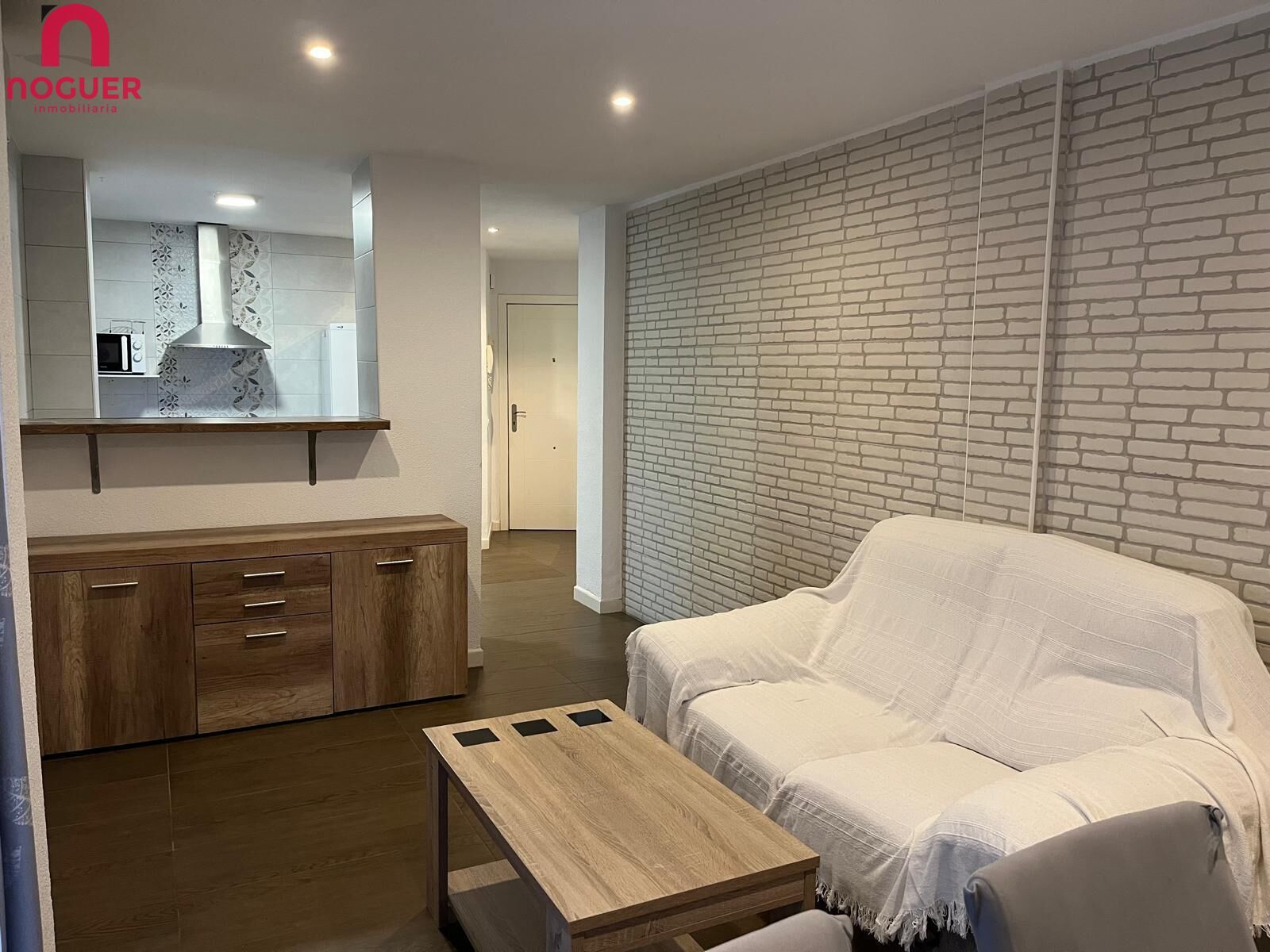 Sala d'estar de Pis en venda en  Córdoba Capital amb Aire condicionat, Calefacció i Balcó