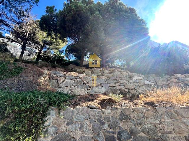 Terreno residencial en Venta en Carrer Jeroni Pau en Almadrava - Canyelles - Puig-Rom