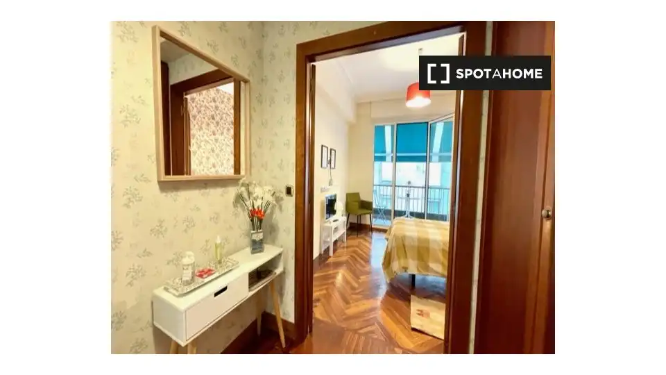 Room in Sabino Arana - Jesuitas