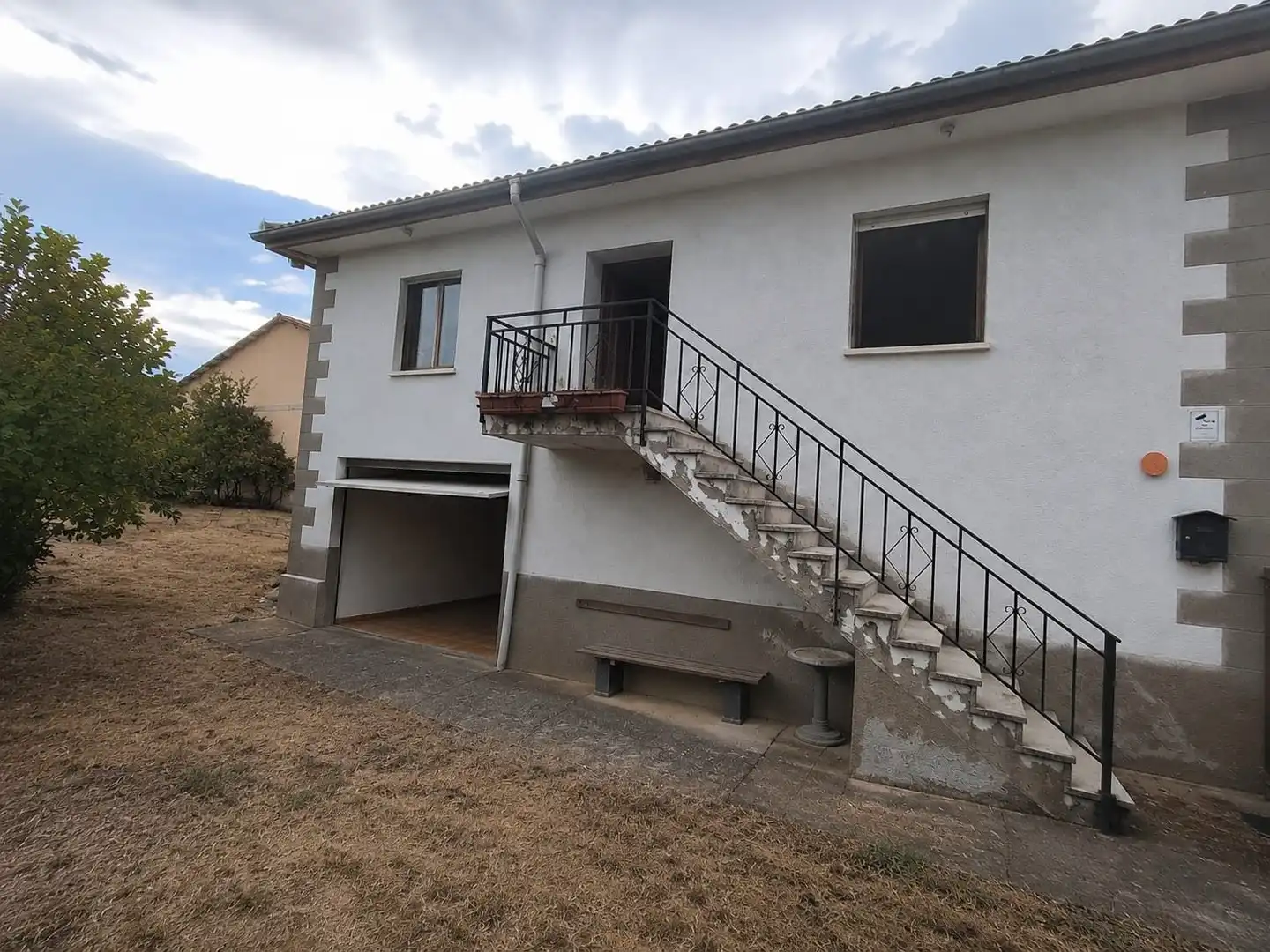 Vista exterior de Finca rústica en venta en Valle de Losa con Jardín privado, Amueblado y Alarma