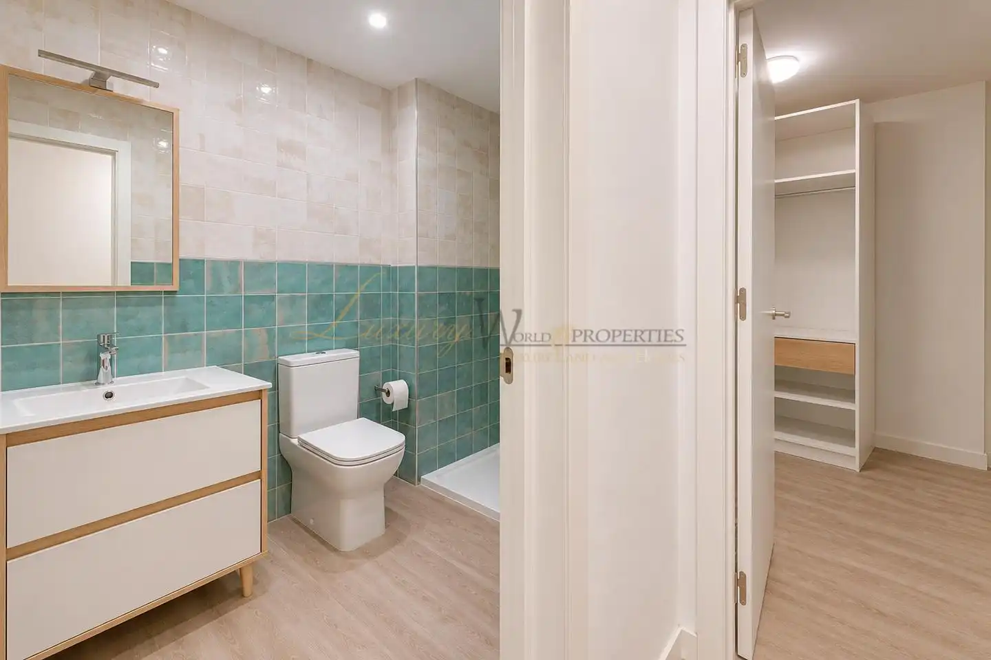 Bathroom of Apartments for sale in Granadilla de Abona