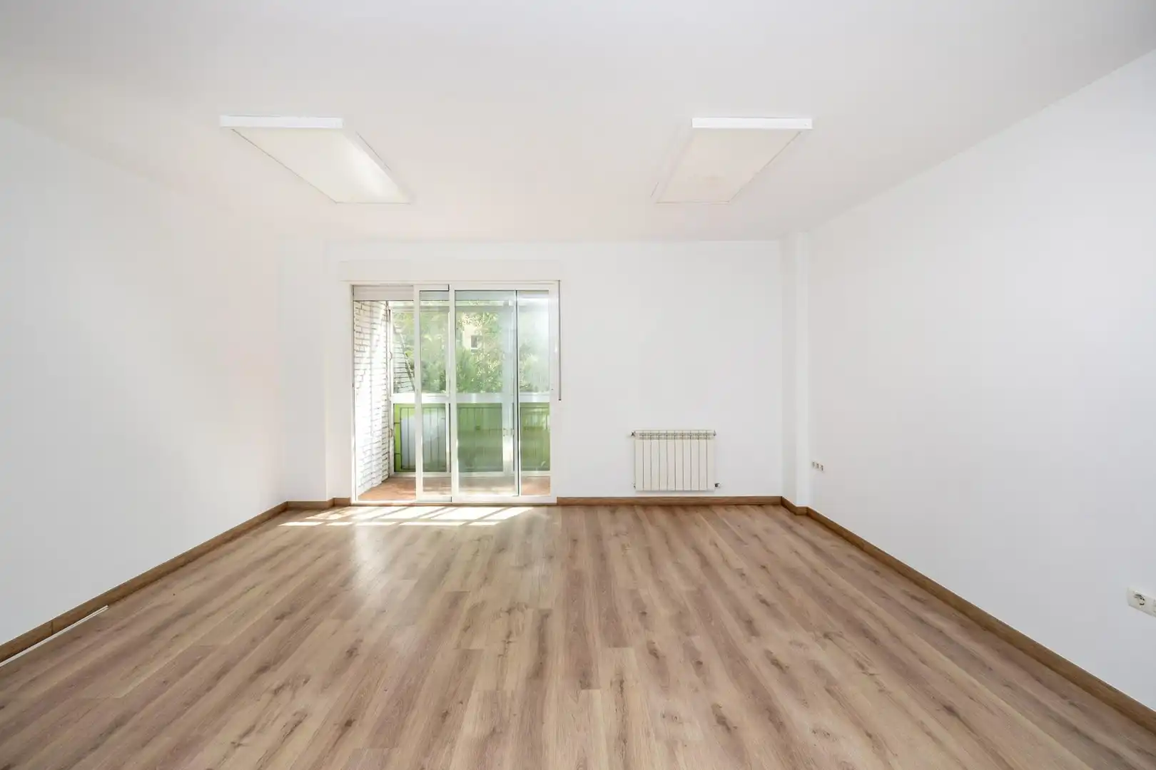 Piso con terraza en venta en Camino de Ronda 71, imagen 3
