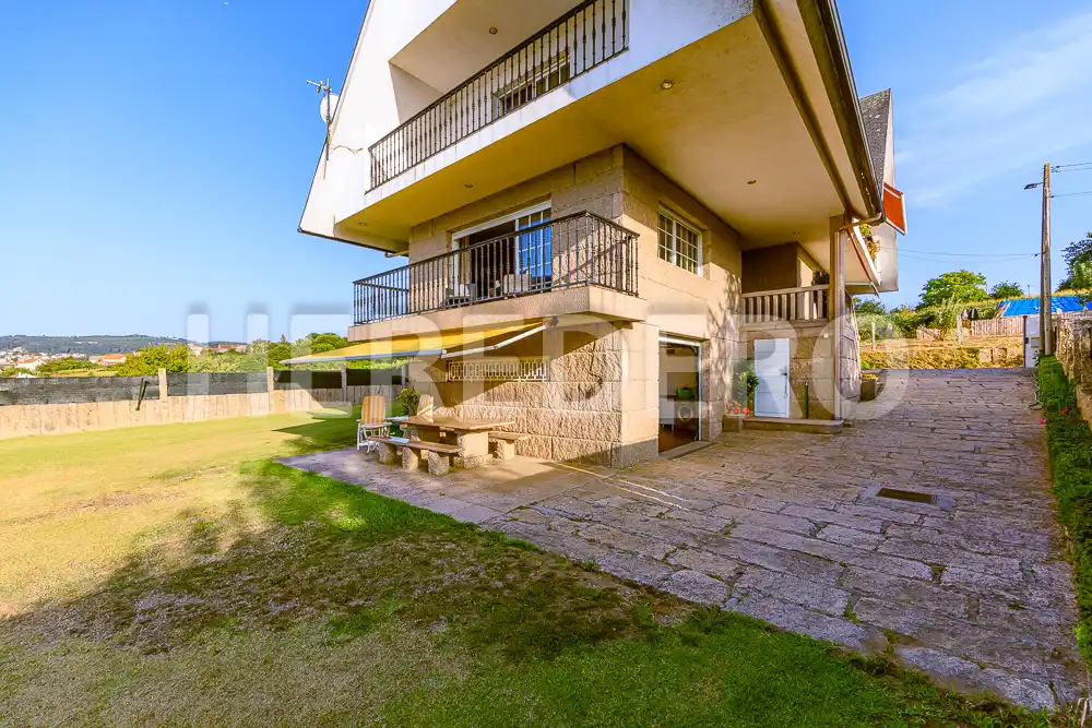 Jardín de Casa o chalet en venta en Vigo  con Calefacción, Jardín privado y Terraza
