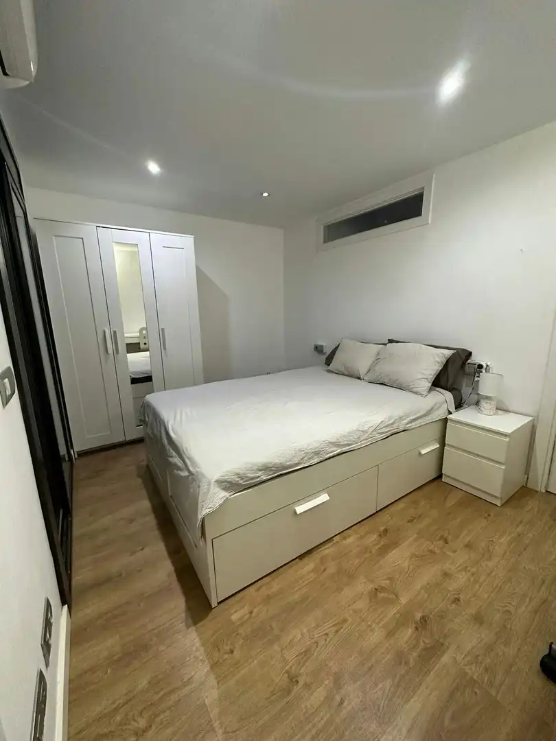 Habitación de Piso de alquiler en Barcelona con Jardín privado, Amueblado y Lavadora
