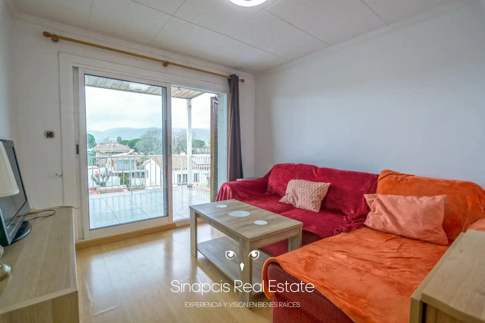 Exterior view of Flat for rent in Castelldefels  with Air Conditioner, Parquet flooring and Terrace