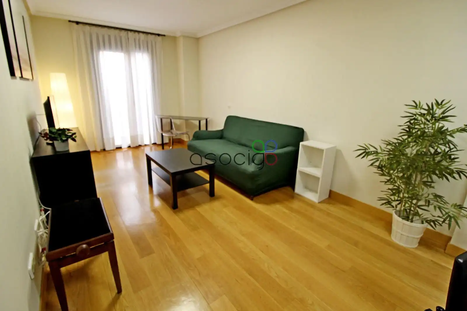 Sala de estar de Piso de alquiler en Guadalajara con Aire acondicionado, Calefacción y Trastero
