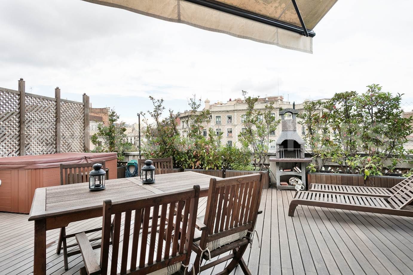 Terrace of Attic to rent in  Barcelona Capital  with Air Conditioner, Heating and Parquet flooring
