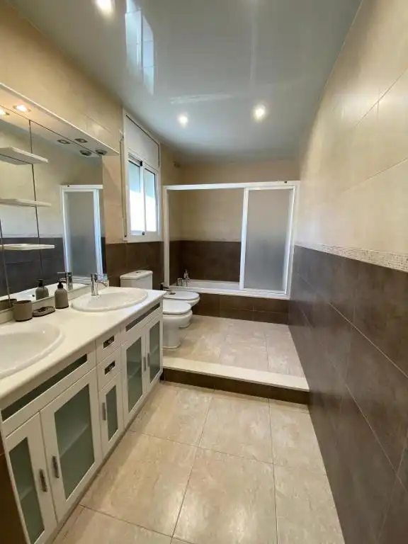 Casa con piscina en venta en Carrer Vallès, imagen 29