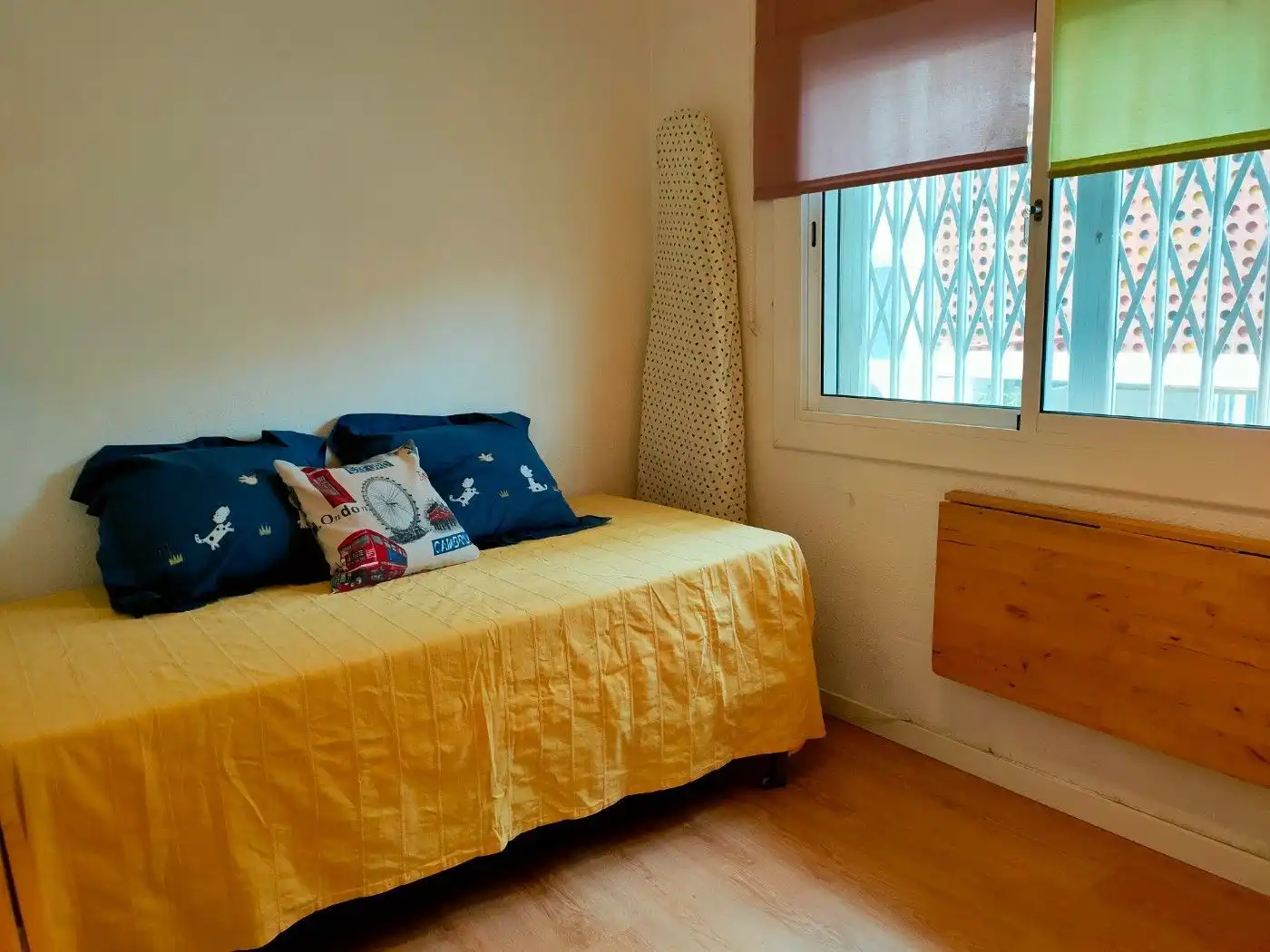Schlafzimmer von Wohnungen zur Miete in Castelldefels mit Klimaanlage, Heizung und Terrasse