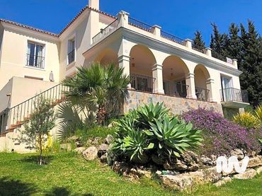 Haus mit Pool zum Verkauf in Cartuja