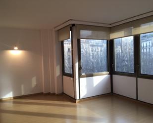 Bedroom of Office to rent in Girona Capital  with Air Conditioner